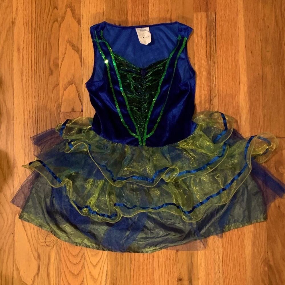 Girl’s sparkly dress
